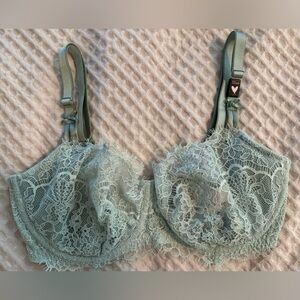 Victoria’s  Secret 32DD NWT Lace Light Green Bra